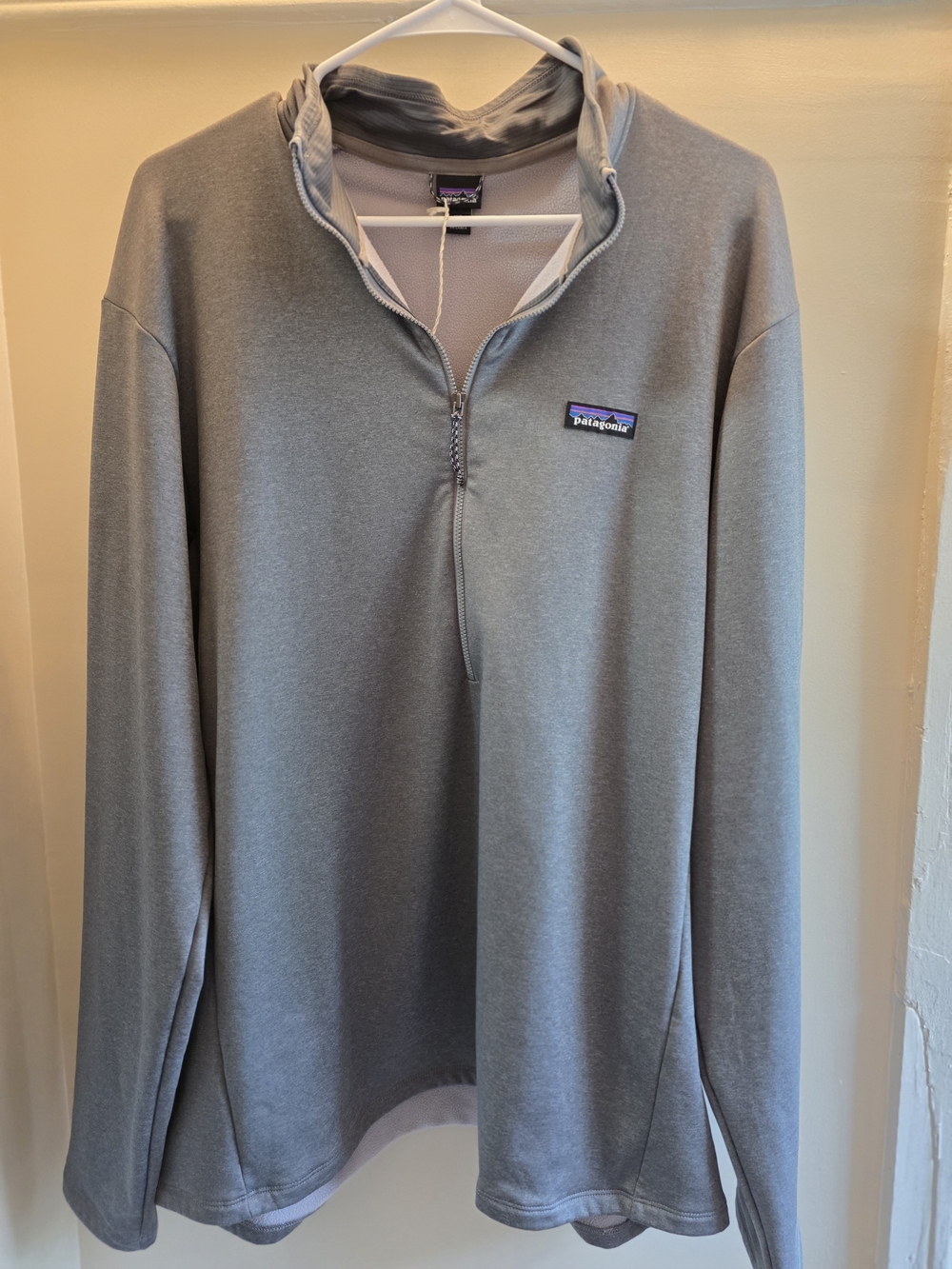 Patagonia Men's Light Gray Half-Zip Insulated Shirt